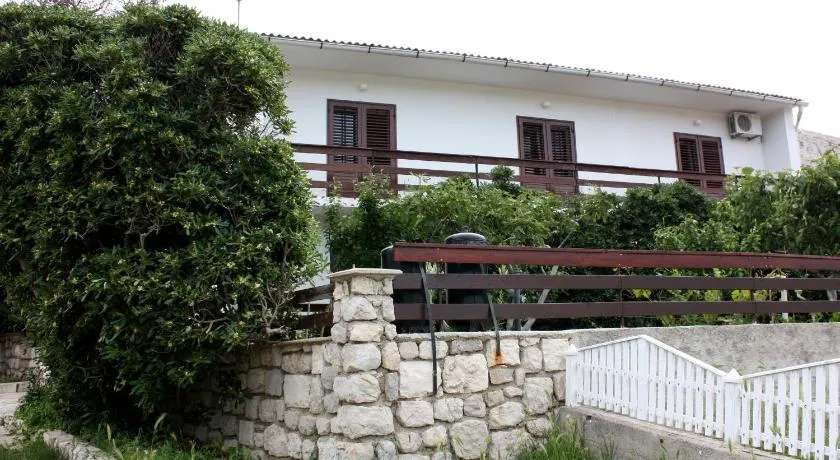 Appartement de vacances avec jardin et barbecue | Vue jardin | Avec animaux bienvenus - Image 1