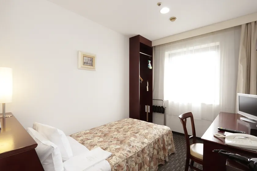 Hotel Fukushima Green Palace - Image 1