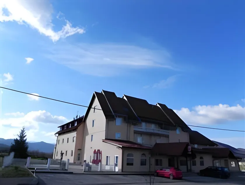 Hotel Mirni Kutak - Image 1