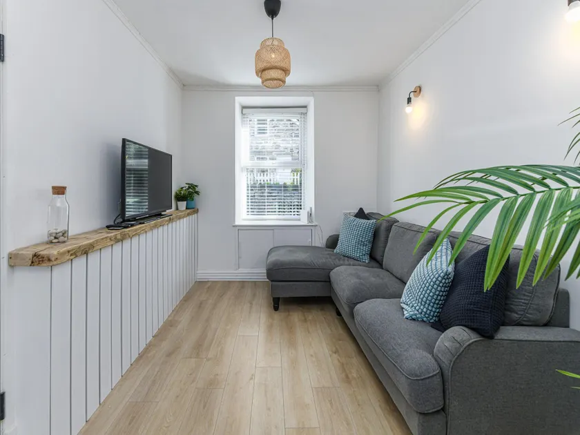 Cottage in Snowdonia with Movie Room  Views - Image 1