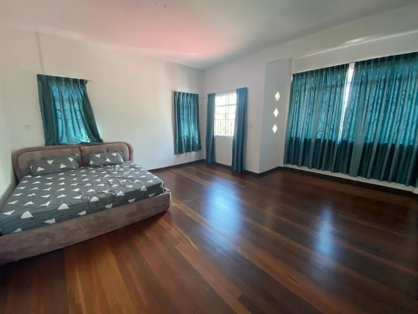 Kuhara Homestay with 3 Bedrooms - Image 1