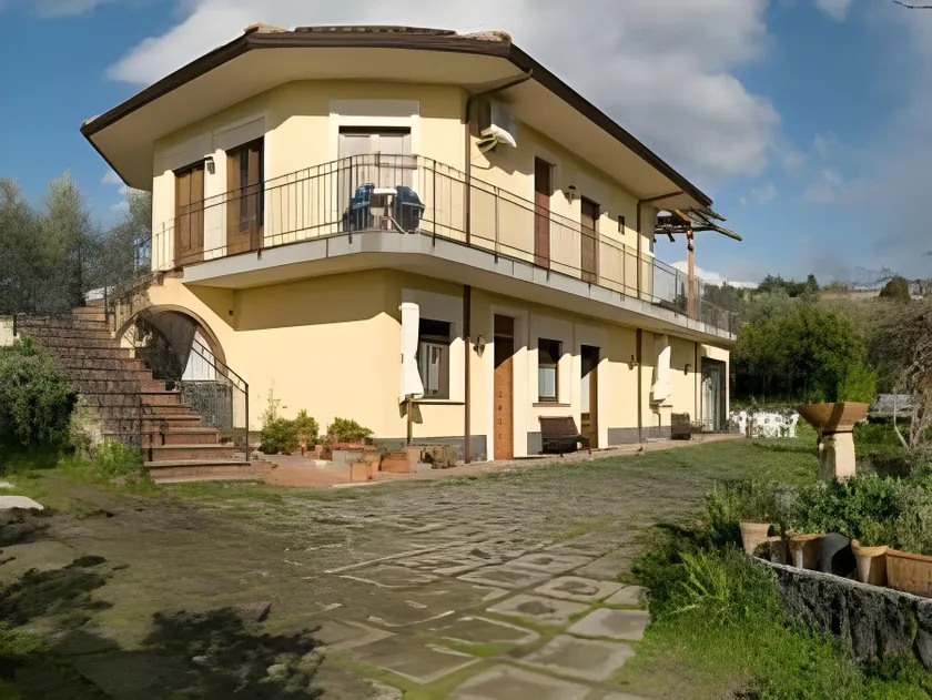 Biologico Dell'Etna - Image 1