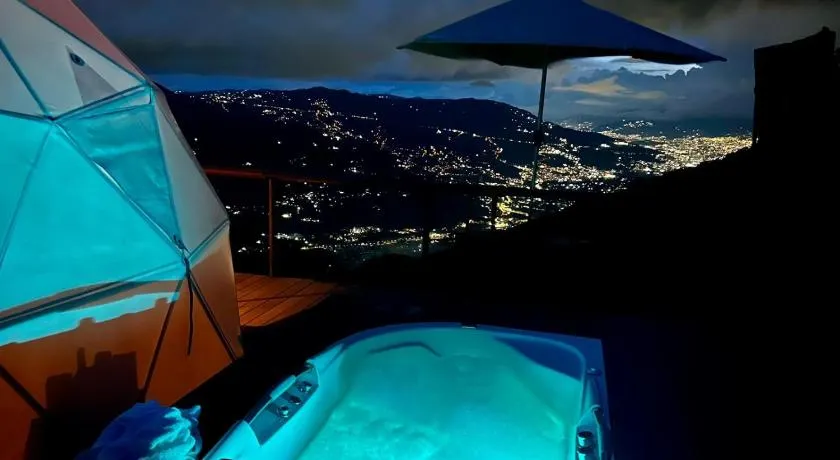 Glamping la Fortuna - Image 1