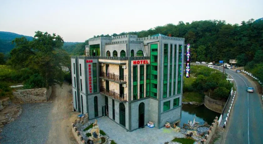 Gelati Tower - Image 1