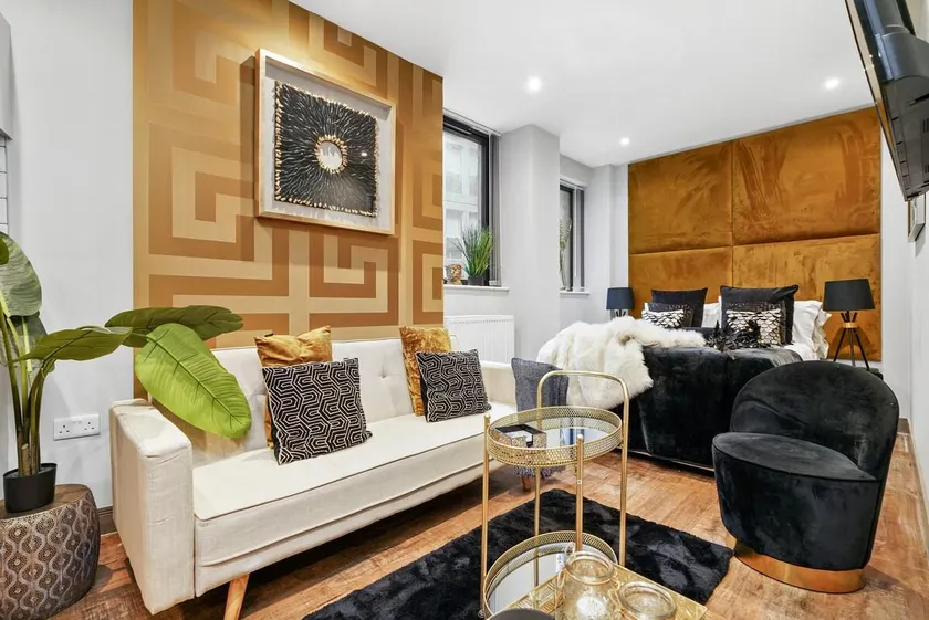 The Gold Court Apartment - Image 1