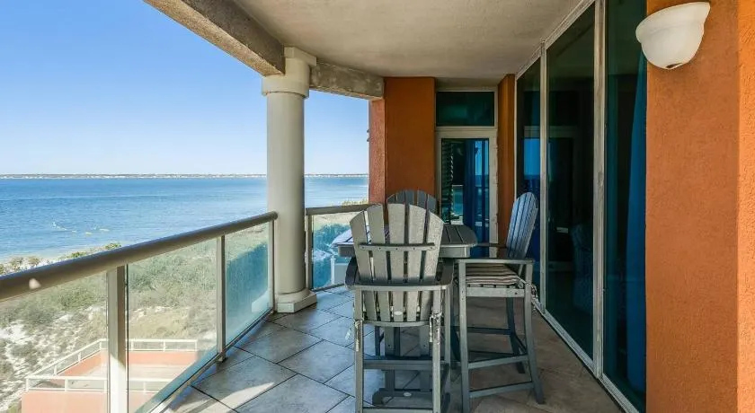 2 Portofino 707 - Image 1