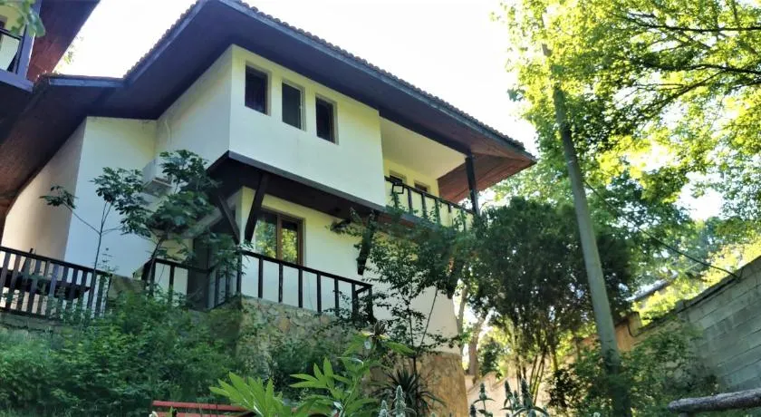 Къща за гости Bor, Варна - Image 1
