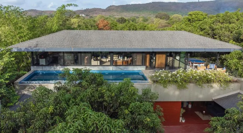 LohonoStays Villa Orchard House - Image 1