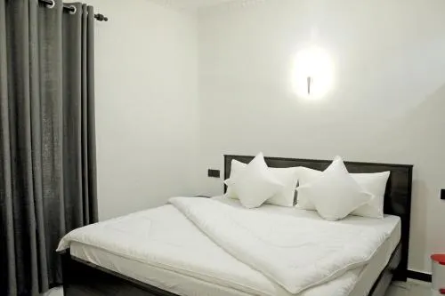R&B Guest House - Image 1