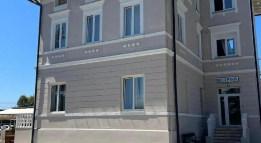 Hostel Emi San Valentino - Image 1
