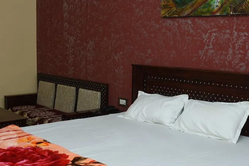 Hotel Jhankar - Image 1
