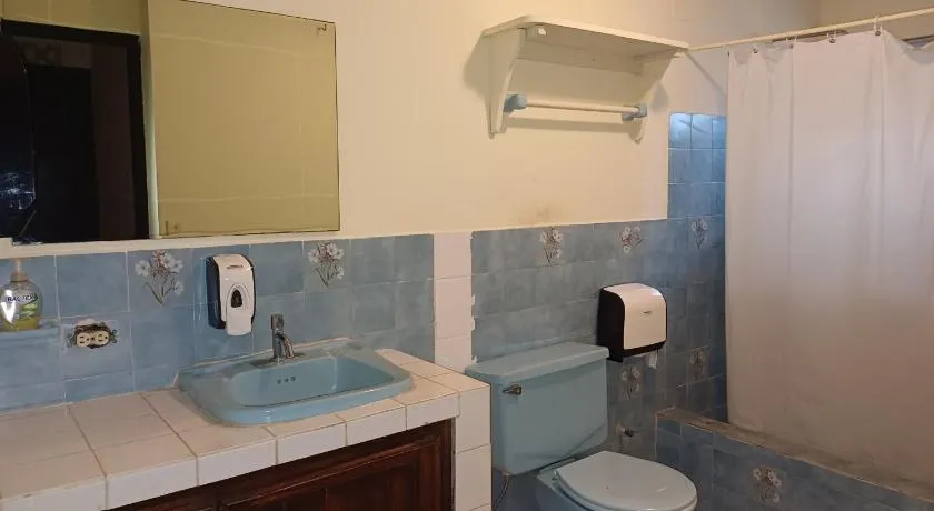 BlueRock Hostal - Image 1