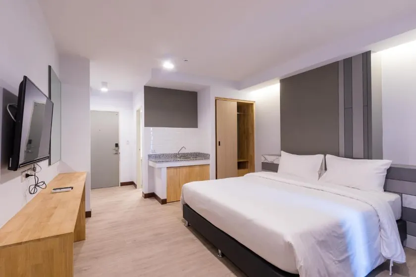 The Key Point Hotel - Image 1