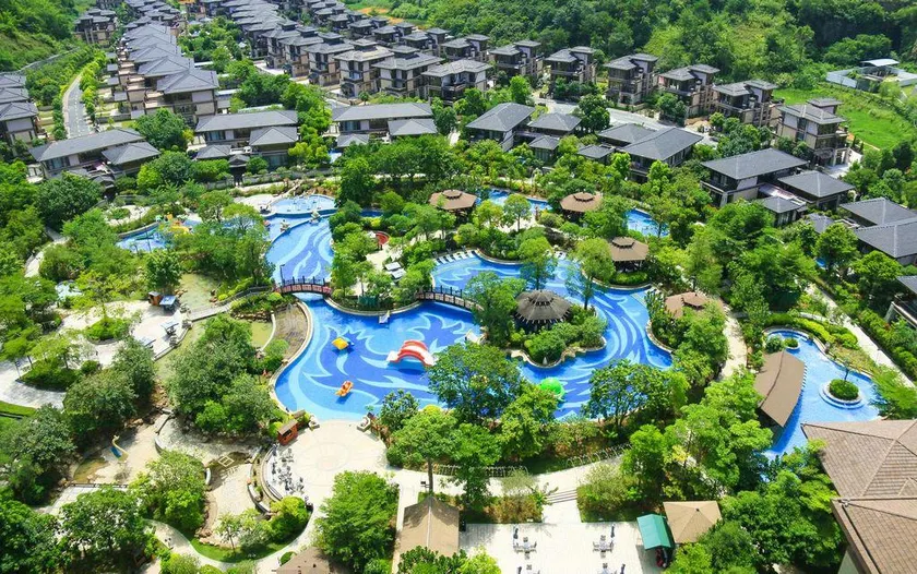 Guangdong Deer Lake Spa Holiday Hotel - Image 1