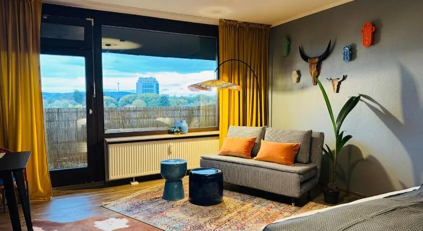 Klassen Stay - Design Studio in 11 Etage - Tolle Aussicht - Sauna, Pool - Netflix - Image 1