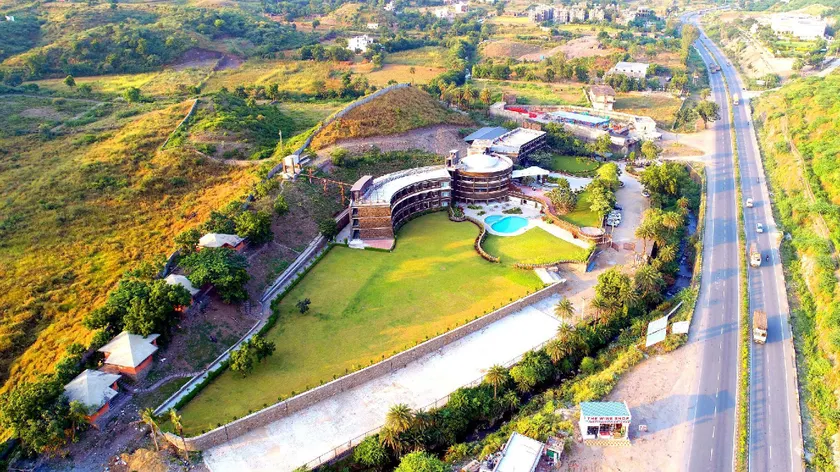 Seasons Park Resort - Image 1