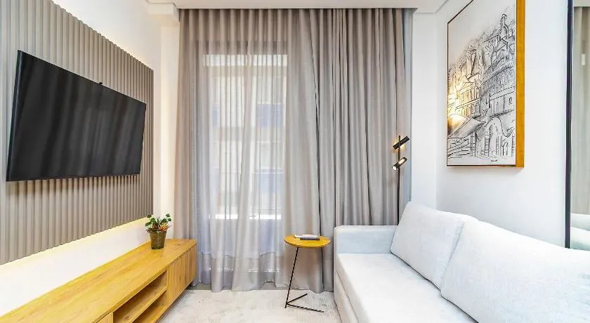 Apartamento refinado em prédio com piscina-TEM0403 - Image 1