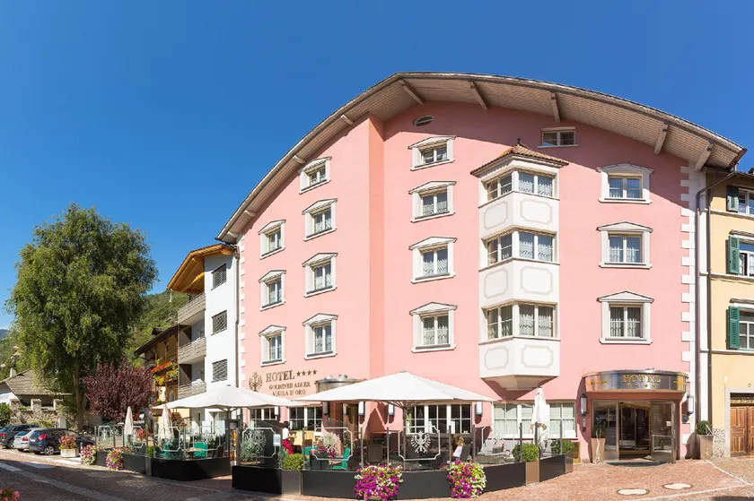 Cityhotel Goldener Adler B&B - Image 1