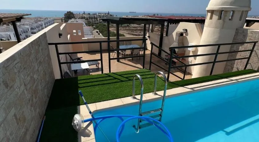 Ático con piscina privada vistas al mar. - Image 1