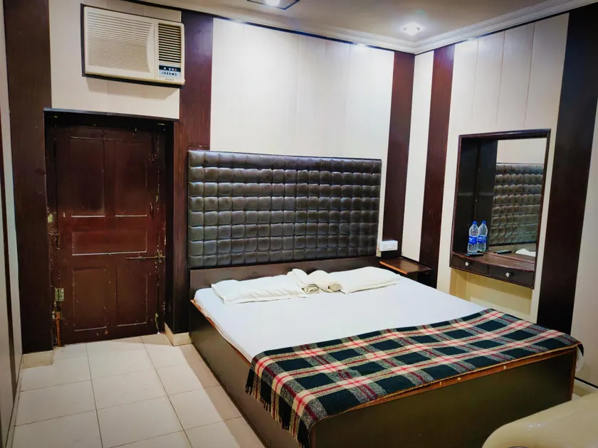 Roop Guest House - Image 1