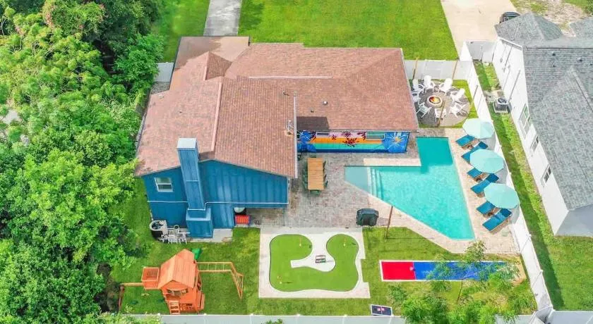 Heated Pool Fire Pit BBQ Mini Golf Bowling - Image 1
