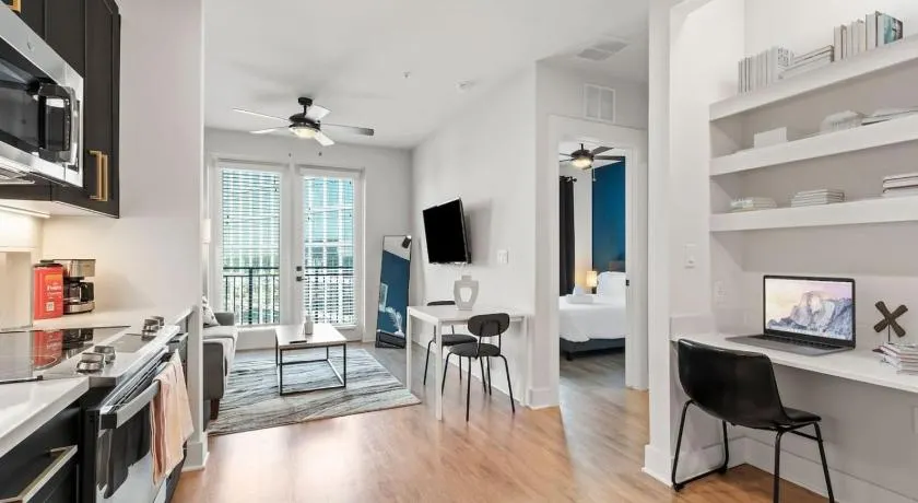 1BD in the Heart of Tampa Luxury Travel Gym - Image 1