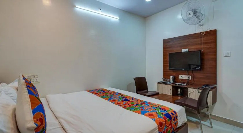 Hotel Ayodhya comforts - Image 1
