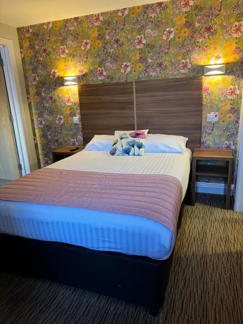 Tulip Hotel Harwich - Image 1