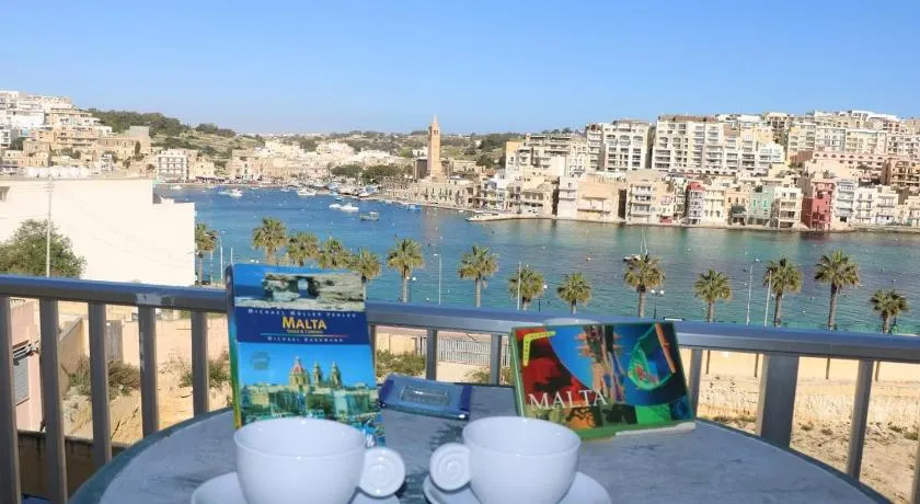 Seafront Apartment - Balcony over the Harbour - Image 1