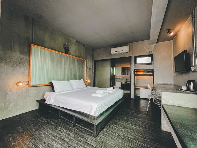 BED STOP Hotel Chiangmai - Image 1