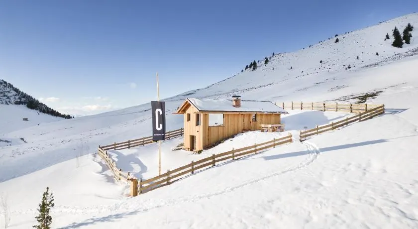Stay COOPER I DIAMANTIDI Lodge - Modern Mountain Chalet in the Dolomites - Image 1