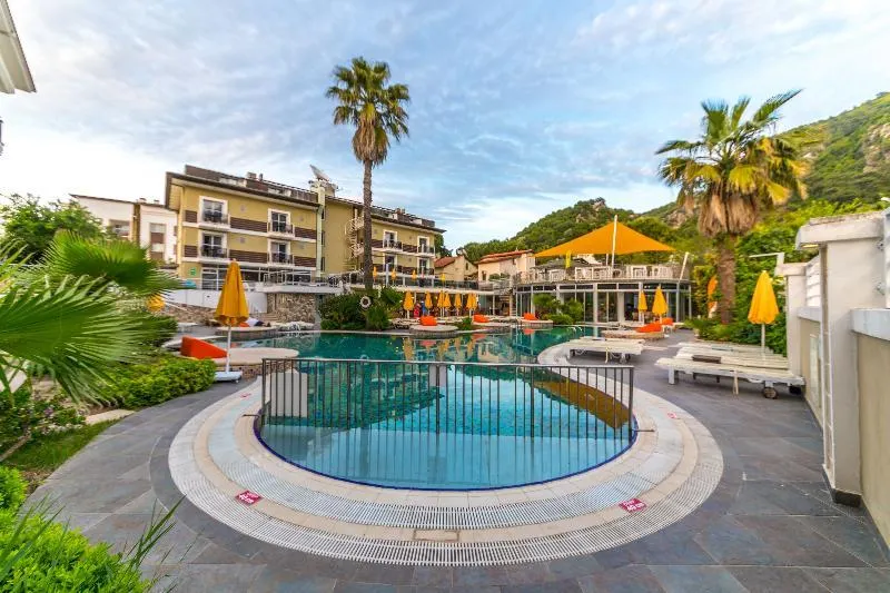 Mersoy Bellavista Hotel - Image 1