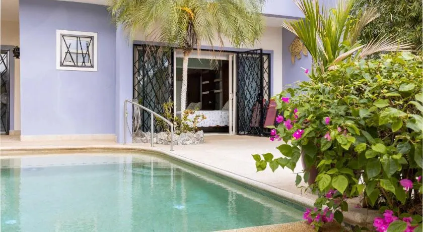 Tranquil Poolside Retreat in Playa Panama, Papagayo Bay - Image 1