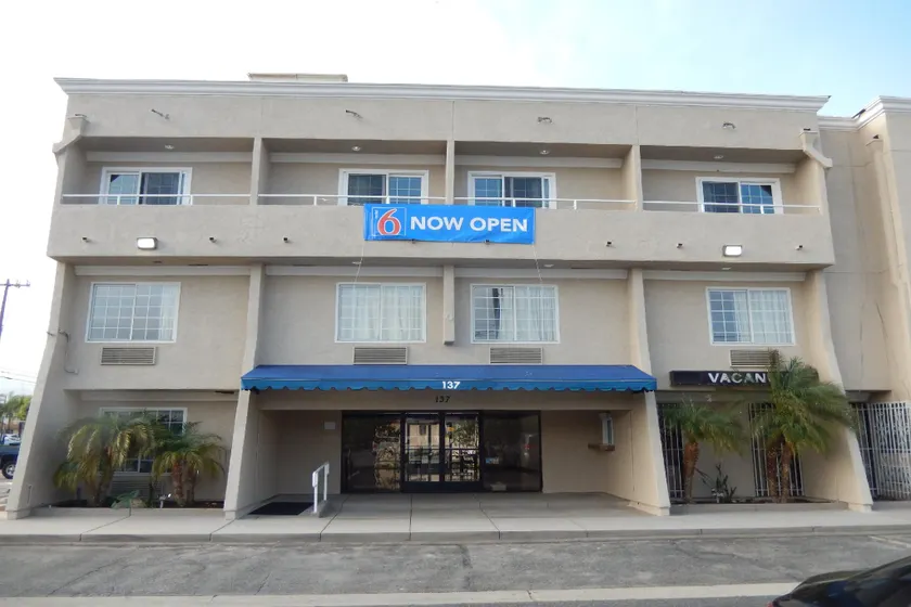 Motel 6 Azusa, CA - Image 1