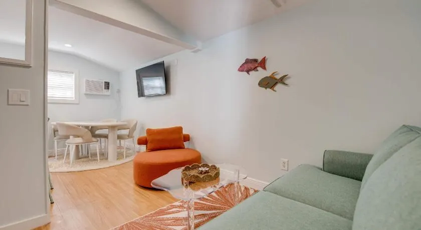 Apartment mit Pool, schnellem Internet und Garten | Mallory Square in der Nähe | Meerblick - Image 1