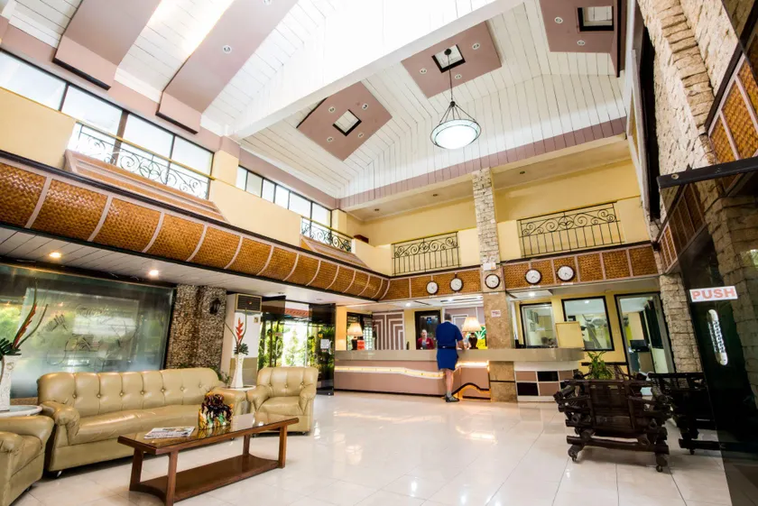 Family Country Hotel and Convention Centre - Image 1