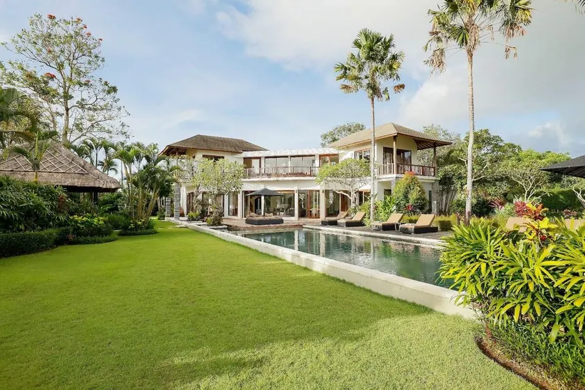 Luxury 6BR Villa in Jimbaran - Image 1
