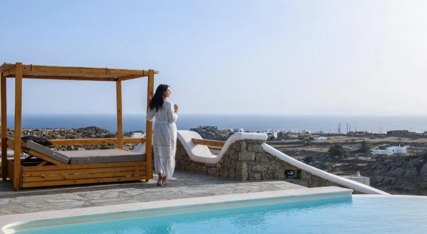 Evi Suites & Villas - Image 1