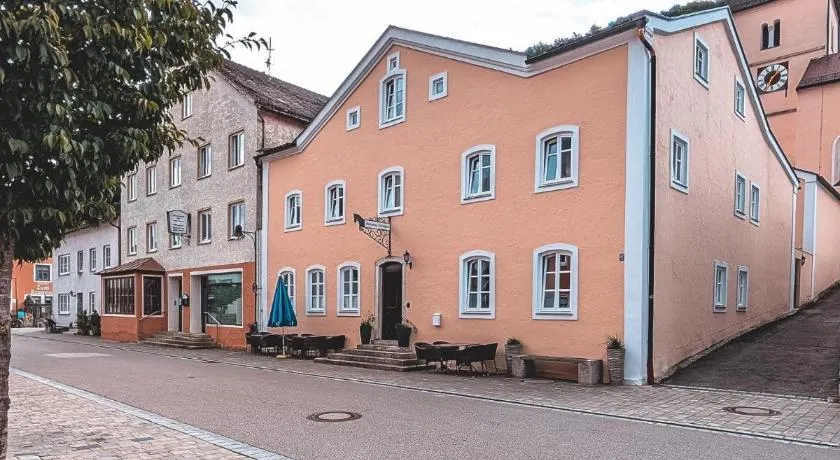 Hotel Gastehaus Linde - Image 1