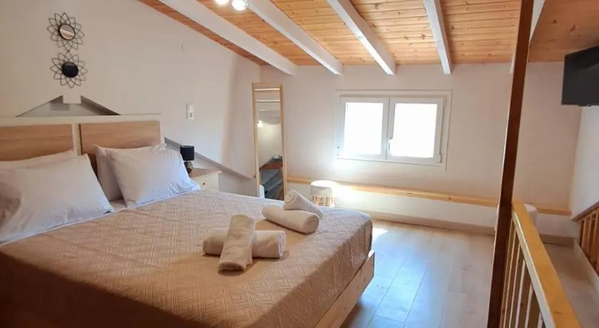 Christine ESC Loft - Image 1