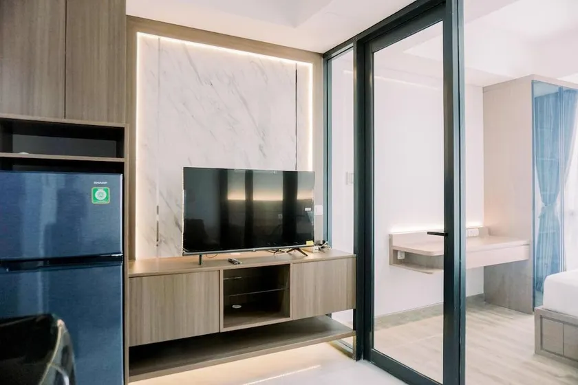 Homey And Comfortable 1Br At The Smith Alam Sutera Apartment - Image 1