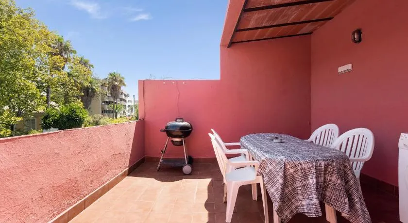 Appartement de plage à Malaga, avec vue sur la mer, terrasse et Wi-Fi. - Image 1