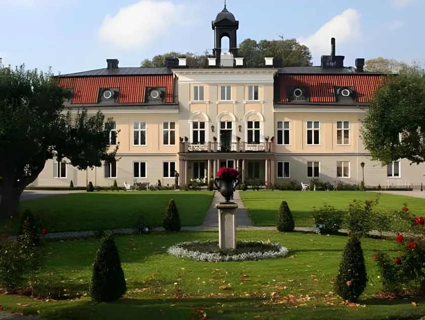 Södertuna Slott - Image 1