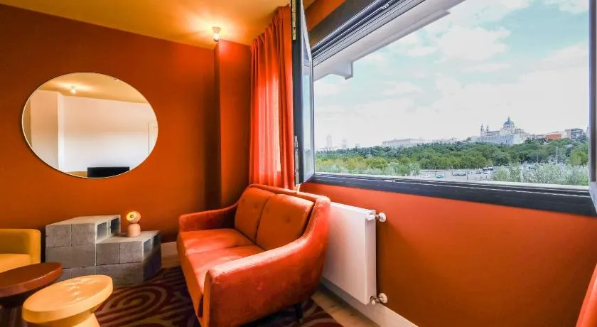 AmazINN Stay Madrid Palacio Real - Image 1