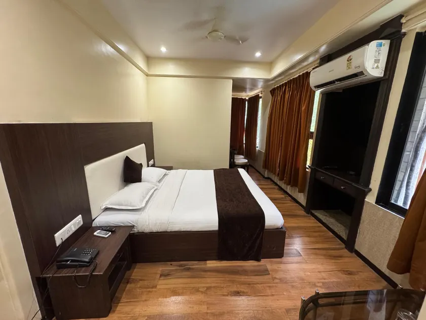 Hotel Divya International - Image 1