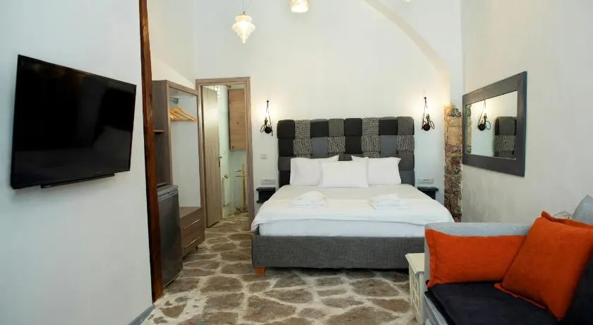 Margietta's Suites Nafplio - Image 1