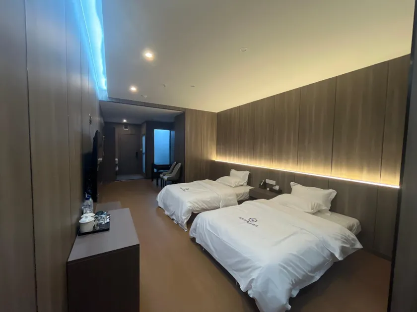West Business Hotel - Image 1