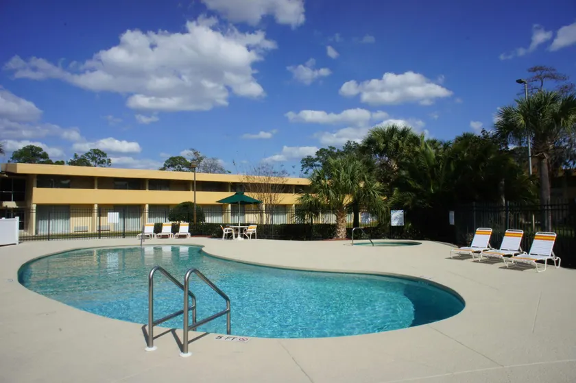 Intl Speedway/I-95/Daytona Beach - Image 1