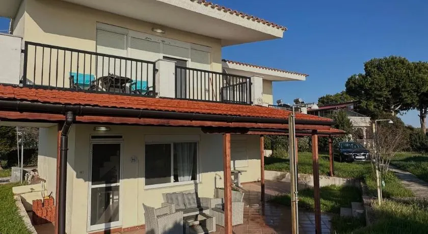 Paradise Coast House - Image 1