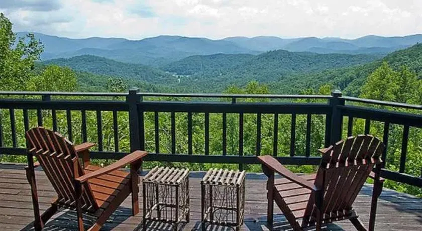 Over the Moon-Hot tub, Pets Friendly, Wifi, Gameroom. Mountain View, Wet Bar, - Image 1